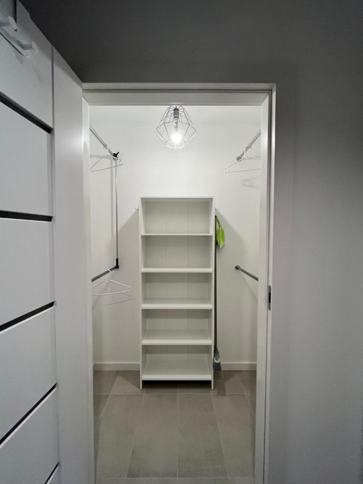 Apartament Julia 1-4 Os Starowapiennikowa 42A Z Balkonem I Klimatyzacja Kielce Zewnętrze zdjęcie