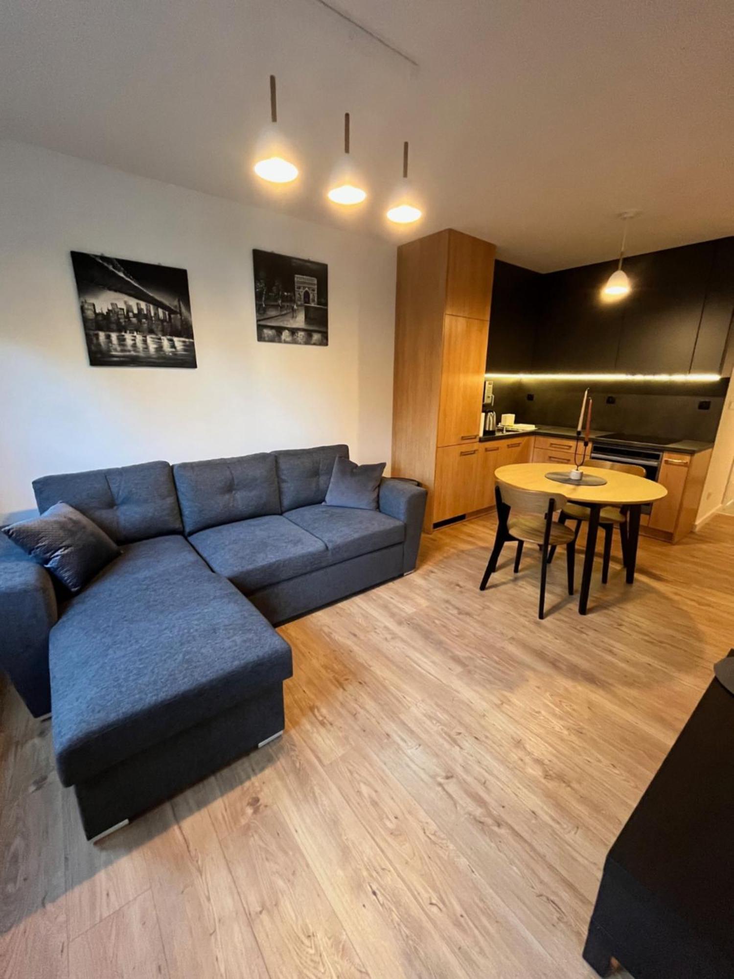 Apartament Julia 1-4 Os Starowapiennikowa 42A Z Balkonem I Klimatyzacja Kielce Zewnętrze zdjęcie
